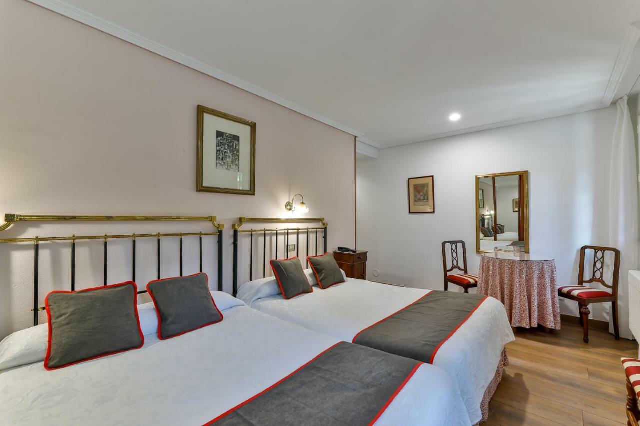 Hotel Santillana Santillana del Mar Ngoại thất bức ảnh
