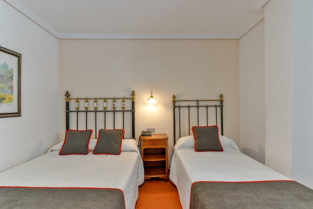 Hotel Santillana Santillana del Mar Ngoại thất bức ảnh